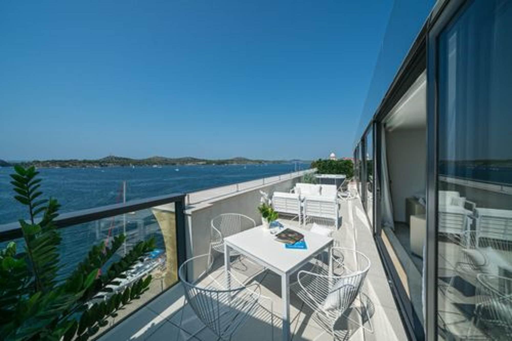 Bellevue Superior City Hotel Šibenik Esterno foto