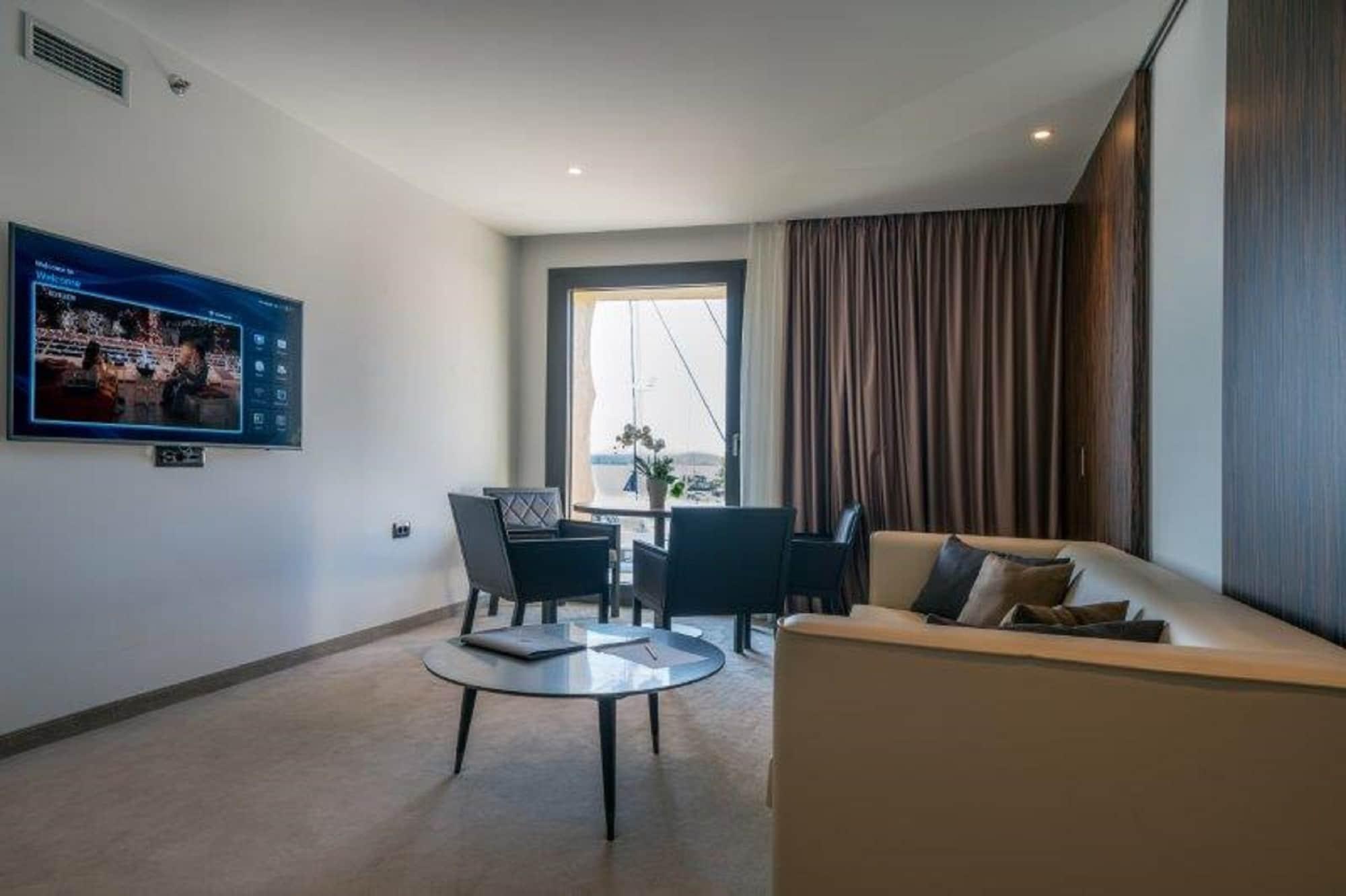 Bellevue Superior City Hotel Šibenik Esterno foto