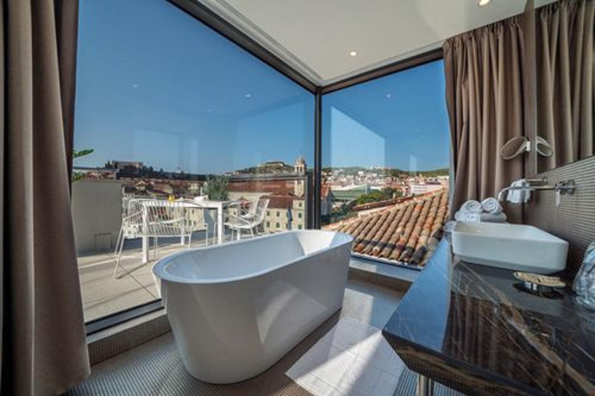 Bellevue Superior City Hotel Šibenik Esterno foto