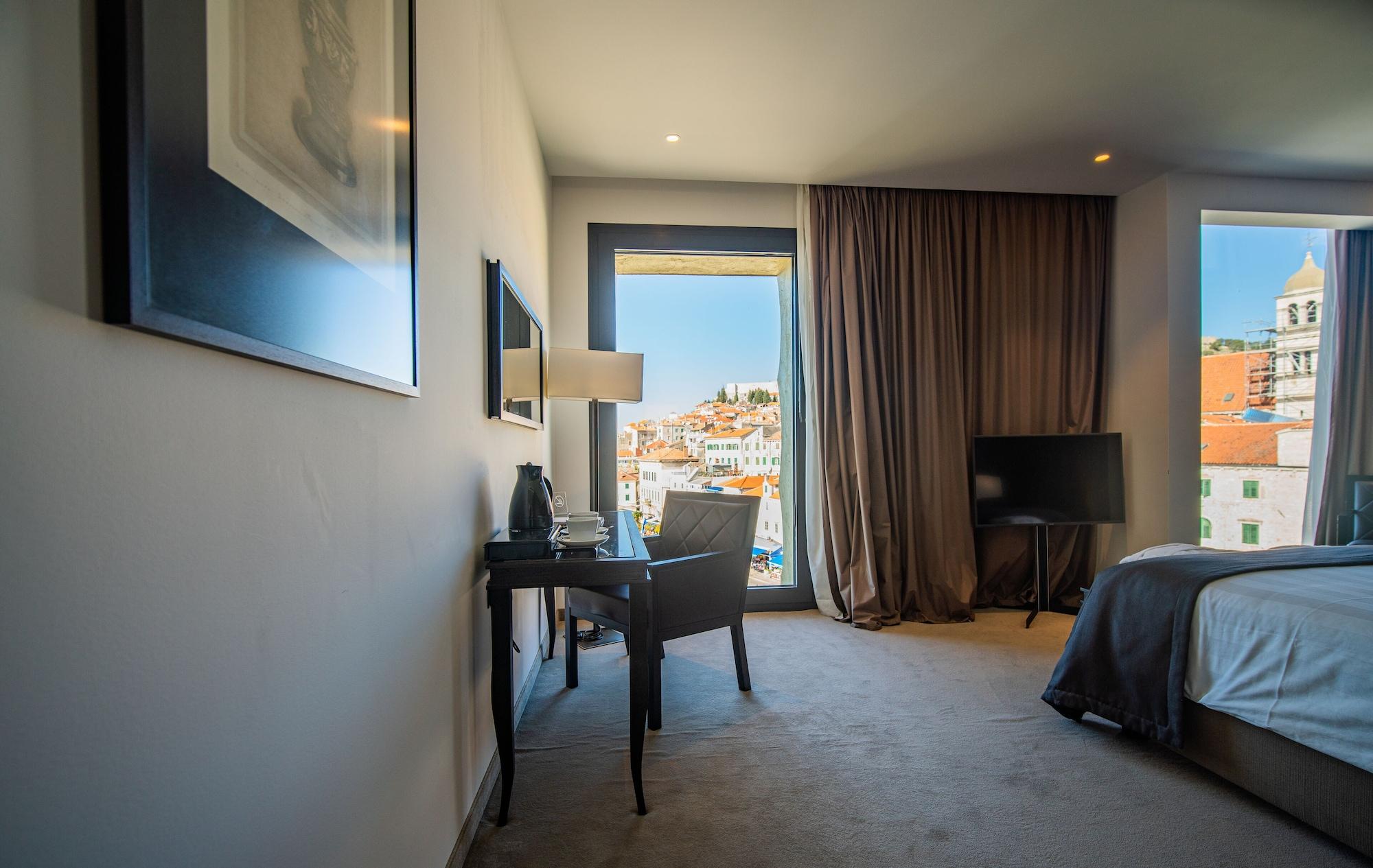 Bellevue Superior City Hotel Šibenik Esterno foto